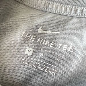 Nike we take you higher short sleeve tee mens size medium grey and white tie dye